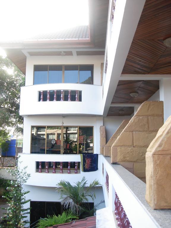 Waree'S Guesthouse Kata Beach  Eksteriør billede