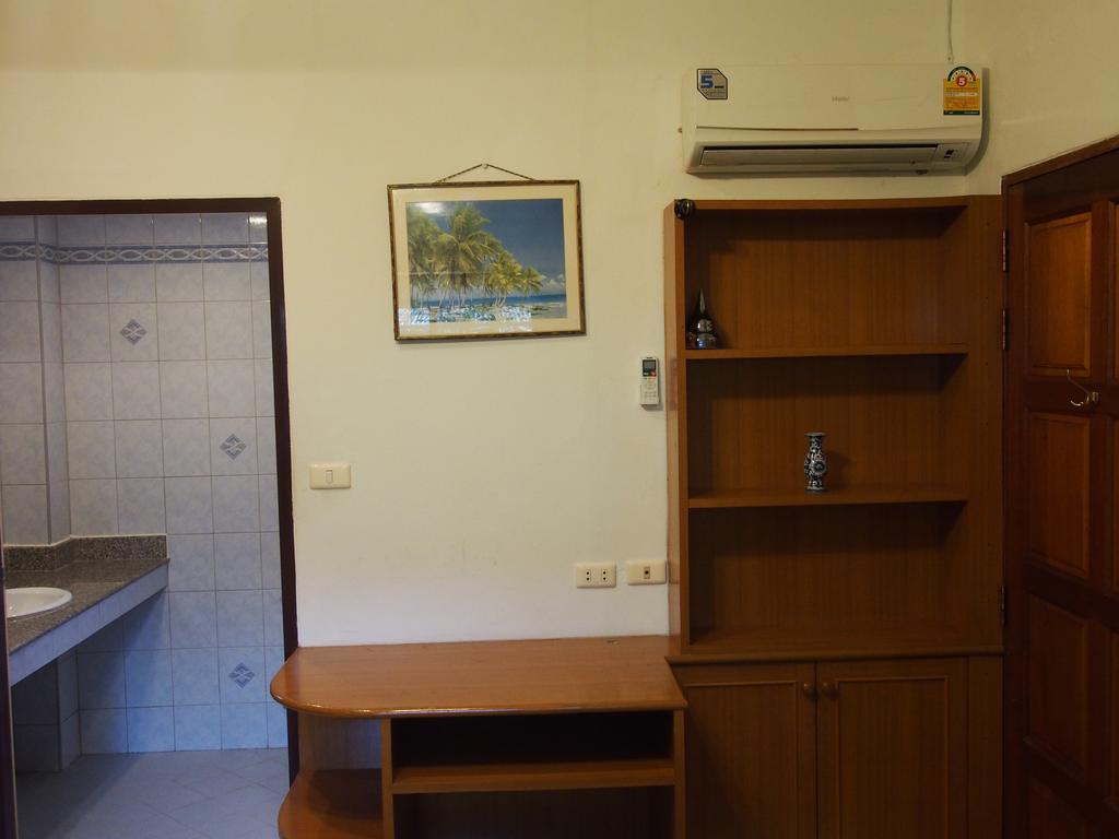 Waree'S Guesthouse Kata Beach  Eksteriør billede