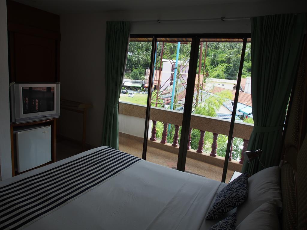 Waree'S Guesthouse Kata Beach  Eksteriør billede