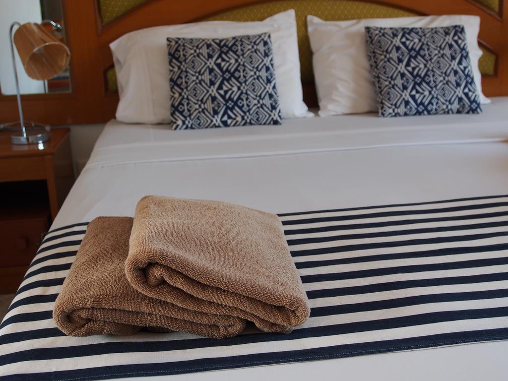 Waree'S Guesthouse Kata Beach  Eksteriør billede