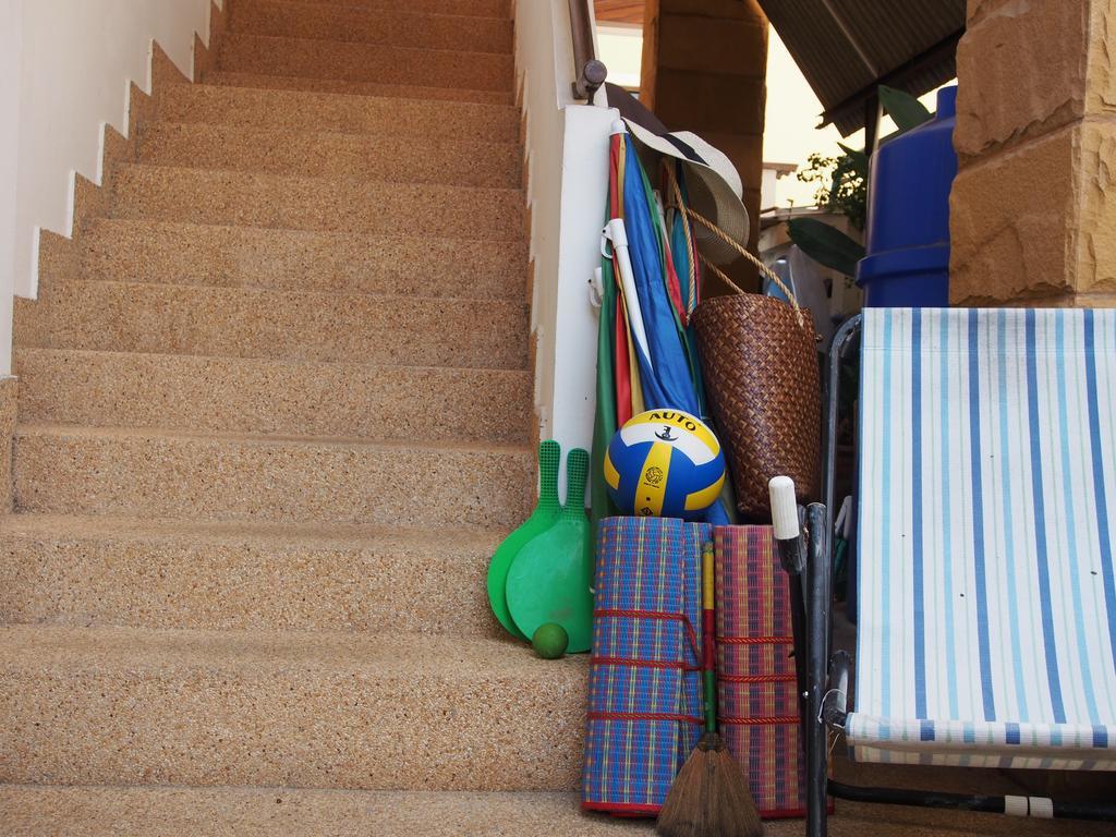 Waree'S Guesthouse Kata Beach  Eksteriør billede