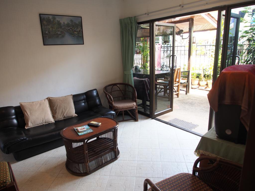 Waree'S Guesthouse Kata Beach  Eksteriør billede