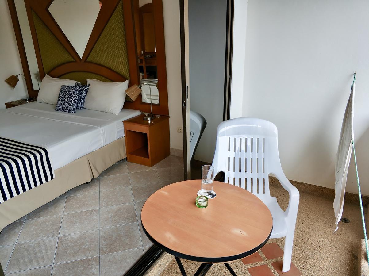 Waree'S Guesthouse Kata Beach  Eksteriør billede
